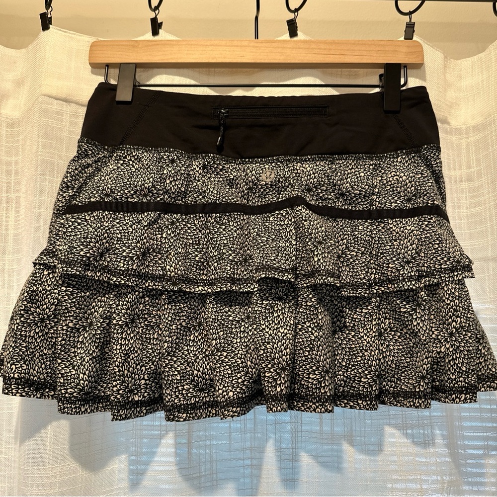 Lululemon Run: Womens 4 Pace Setter Skirt 4 way Stretch Plush Petal Black Ghost - Picture 4 of 11